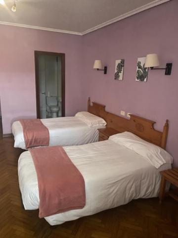 Albergue Hostal Sao Telmo Tui Exterior photo